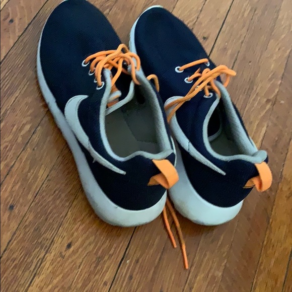 Nike Roshe (Navy -grey and orange) - Picture 2 of 2